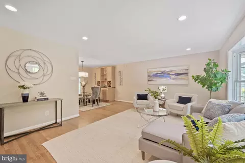 10412 Kinloch Rd, Silver Spring, MD 20903 photo 6