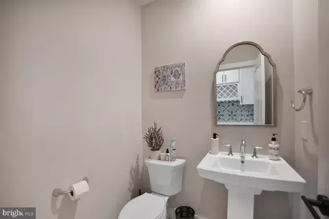 Entry Way - 13013 Jewel Ct, Silver Spring, MD 20904 photo 7 of 11