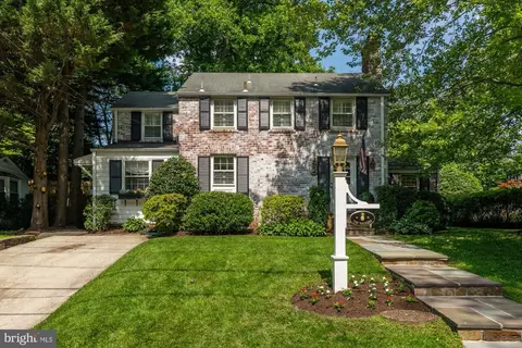5905 Gloster, Bethesda, MD 20816