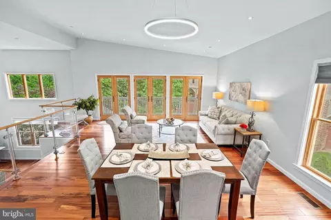 Dining - 2809 Linden Ln, Silver Spring, MD 20910 photo 1 of 2