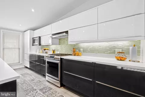 Kitchen - 2809 Linden Ln, Silver Spring, MD 20910 photo 2 of 3