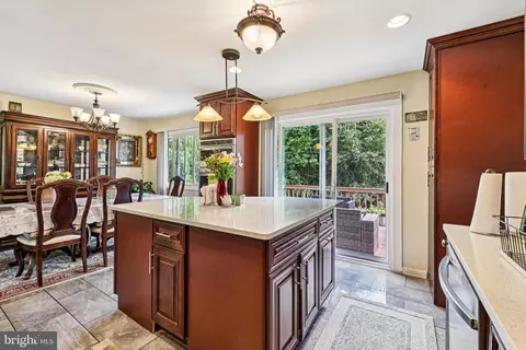 1407 Peaceful Ln, Silver Spring, MD 20904 photo 4