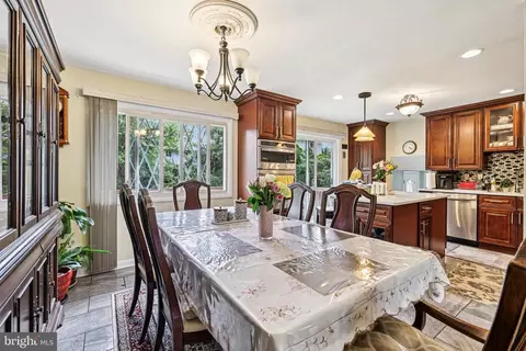 1407 Peaceful Ln, Silver Spring, MD 20904 photo 8