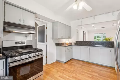 310 Southwest Dr, Silver Spring, MD 20901 photo 15
