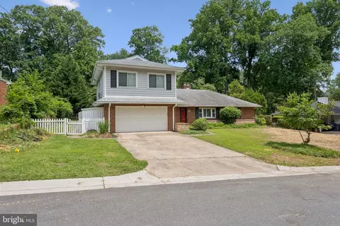 310 Southwest Dr, Silver Spring, MD 20901 photo 2