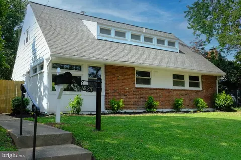 1825 Tilton Dr, Silver Spring, MD 20902