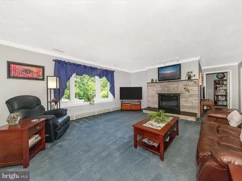 15809 Mount Everest Ln, Silver Spring, MD 20906 photo 3