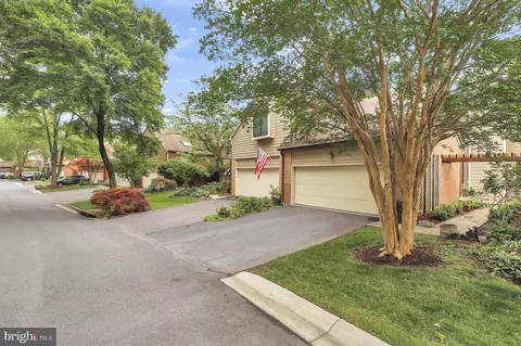 6430 Wishbone Ter, Cabin John, MD 20818