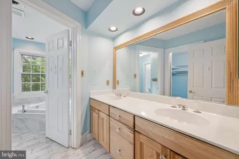 Entry Way - 13508 Rippling Brook Dr, Silver Spring, MD 20906 photo 2 of 2