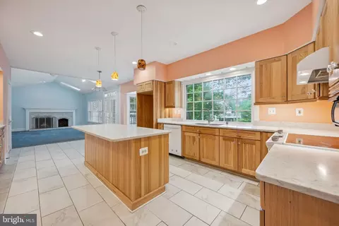 Kitchen - 13508 Rippling Brook Dr, Silver Spring, MD 20906 photo 2 of 2