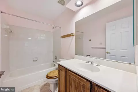 Bath - 13508 Rippling Brook Dr, Silver Spring, MD 20906 photo 1 of 2