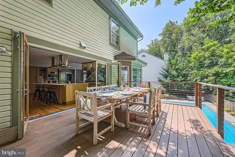 Exterior - 1713 Nordic Hill Cir, Silver Spring, MD 20906 photo 6 of 12