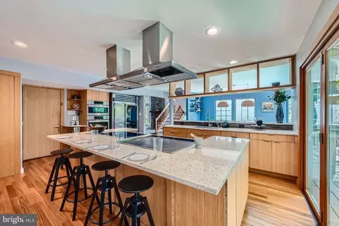 Kitchen - 1713 Nordic Hill Cir, Silver Spring, MD 20906 photo 5 of 12