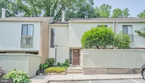 5252 Pooks Hill Rd #B-12, Bethesda, MD 20814