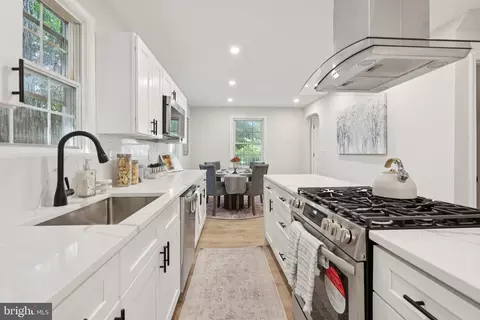 9215 Glenville Rd, Silver Spring, MD 20901 photo 5