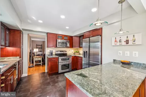 904 Hyde Rd, Silver Spring, MD 20902 photo 7