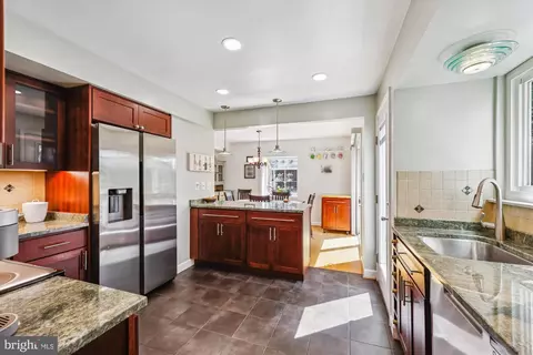 904 Hyde Rd, Silver Spring, MD 20902 photo 9