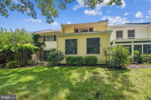3492 Gleneagles Dr #79-E, Silver Spring, MD 20906 photo 2