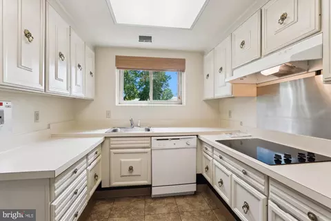 3492 Gleneagles Dr #79-E, Silver Spring, MD 20906 photo 10