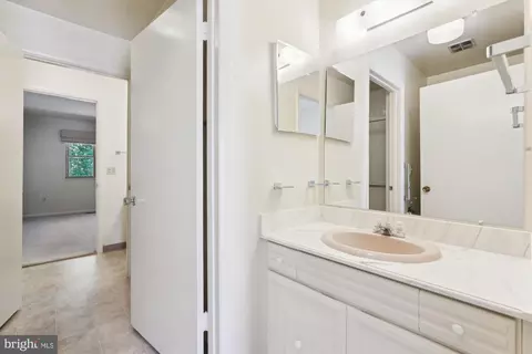 3492 Gleneagles Dr #79-E, Silver Spring, MD 20906 photo 4