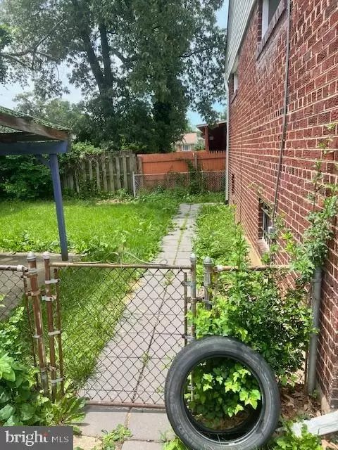 Exterior - 8605 11th Ave, Silver Spring, MD 20903 photo 1 of 5