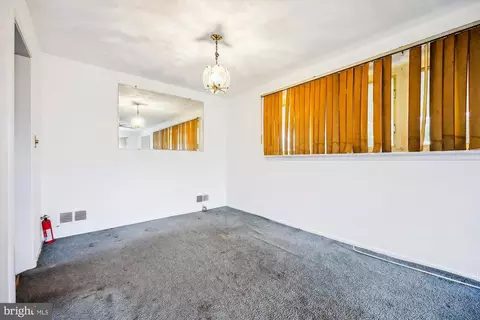 Living - 8605 11th Ave, Silver Spring, MD 20903 photo 1 of 4