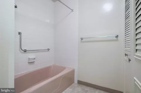 Bath - 3360 Gleneagles Dr #71-2B, Silver Spring, MD 20906 photo 2 of 2