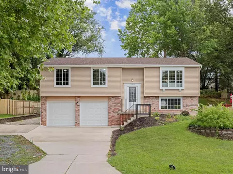 19417 Laguna Dr, Gaithersburg, MD 20879