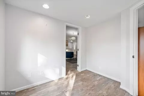 Entry Way - 17528 Collier Cir, Poolesville, MD 20837 photo 3 of 3