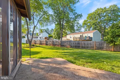 Exterior - 17528 Collier Cir, Poolesville, MD 20837 photo 6 of 7