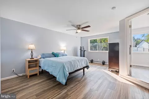 Bedroom - 17528 Collier Cir, Poolesville, MD 20837 photo 1 of 5