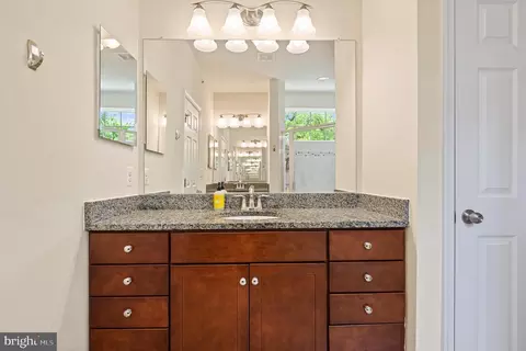 Bath - 3702 Doc Berlin Dr, Silver Spring, MD 20906 photo 3 of 6