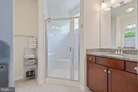 Bath - 3702 Doc Berlin Dr, Silver Spring, MD 20906 photo 2 of 6