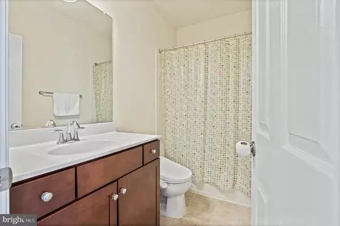 Bath - 3702 Doc Berlin Dr, Silver Spring, MD 20906 photo 4 of 6