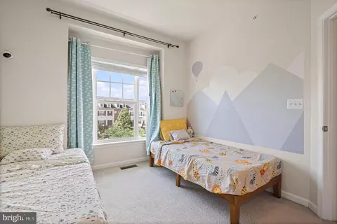 Bedroom - 3702 Doc Berlin Dr, Silver Spring, MD 20906 photo 6 of 8