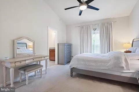Bedroom - 3702 Doc Berlin Dr, Silver Spring, MD 20906 photo 2 of 8