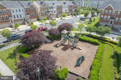 View/Area - 3702 Doc Berlin Dr, Silver Spring, MD 20906 photo 4 of 6