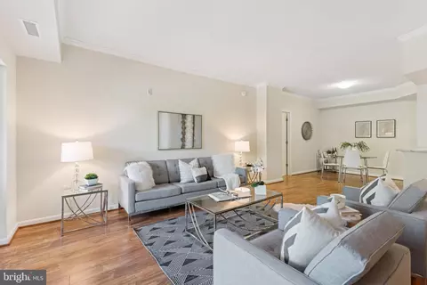 15000 Pennfield Cir #206, Silver Spring, MD 20906
