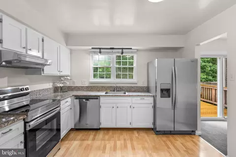 17513 Longview Ln, Olney, MD 20832 photo 2