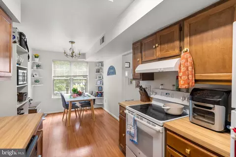 Kitchen - 8 Normandy Square Ct #C, Silver Spring, MD 20906 photo 4 of 4