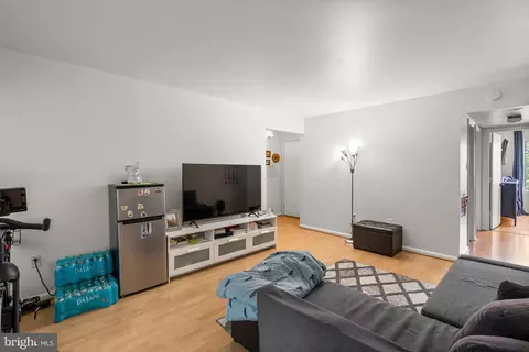 Living - 8 Normandy Square Ct #C, Silver Spring, MD 20906 photo 1 of 2