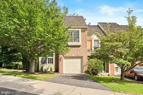 17 Park Vista Ct, Silver Spring, MD 20906