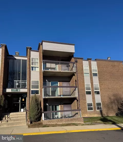 2205 Greenery Ln #104-9, Silver Spring, MD 20906