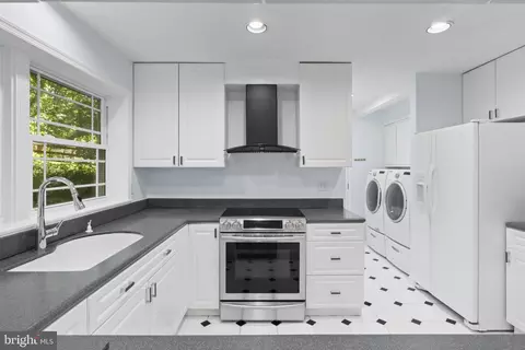 11531 Paramus Dr, North Potomac, MD 20878 photo 16