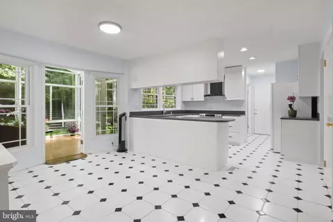 11531 Paramus Dr, North Potomac, MD 20878 photo 12