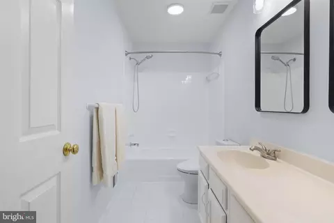 11531 Paramus Dr, North Potomac, MD 20878 photo 33