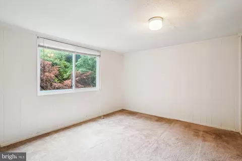 Bedroom - 142 Fleetwood Ter, Silver Spring, MD 20910 photo 6 of 9