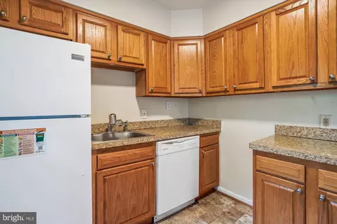 Kitchen - 142 Fleetwood Ter, Silver Spring, MD 20910 photo 2 of 3