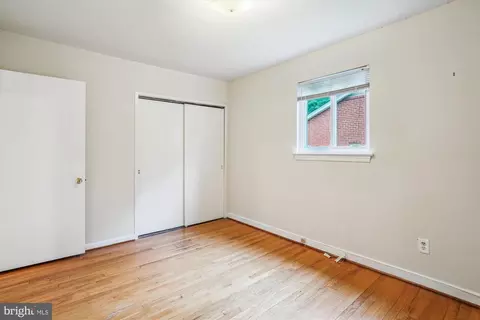 Bedroom - 142 Fleetwood Ter, Silver Spring, MD 20910 photo 3 of 9