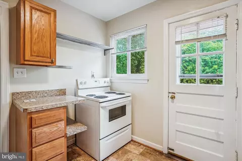Kitchen - 142 Fleetwood Ter, Silver Spring, MD 20910 photo 3 of 3